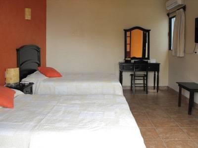 Отель Hostal el Patio