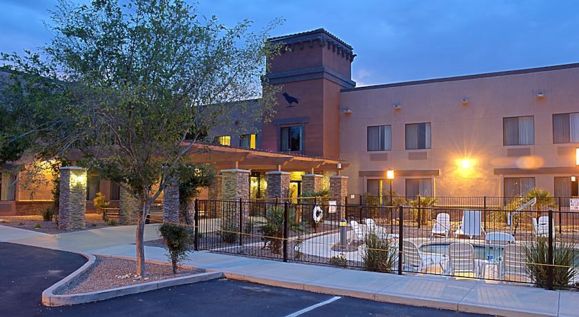 Отель Holiday Inn Express Tombstone