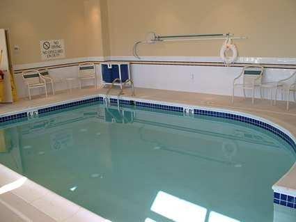 Отель Hilton Garden Inn Suffolk Riverfront