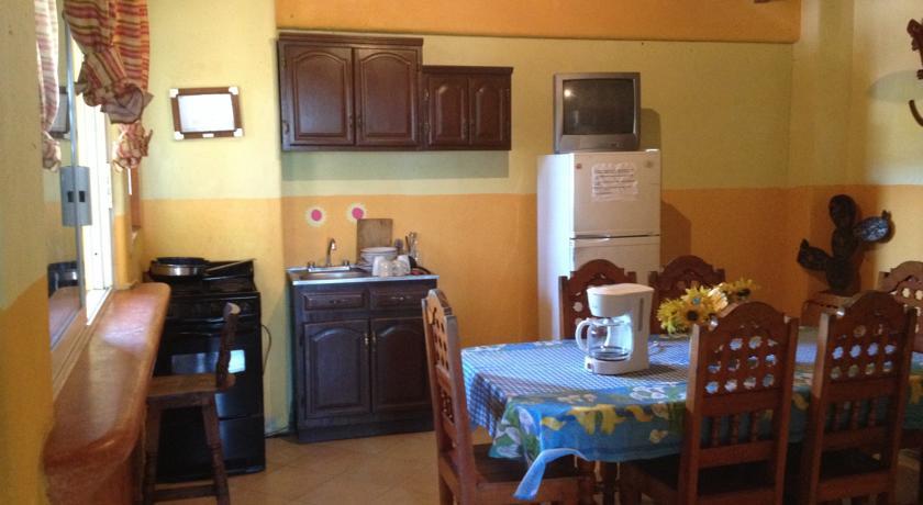 Отель Hotel Amueblados las Salinas