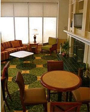 Отель Hilton Garden Inn Overland Park