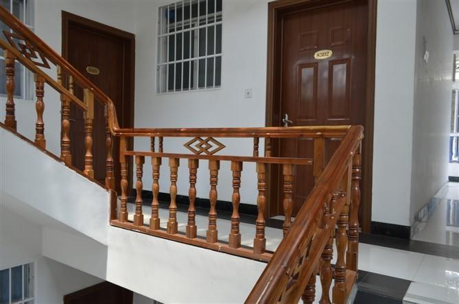 Отель Fenghuang Renhe Xiaoju Hostel