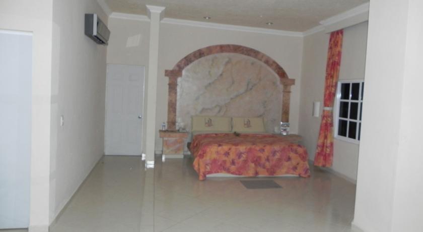 Отель Hacienda Bahia Chetumal
