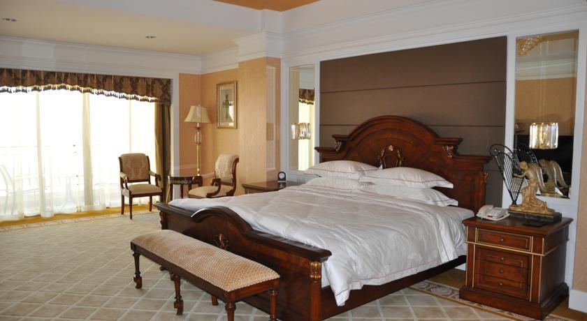 Отель Phoenix Hotel Shaoguan