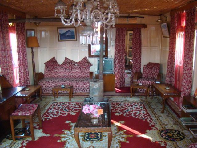 Отель Mandalay Houseboats