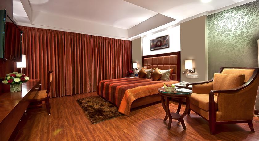 Отель The Golden Palms Hotel & Spa
