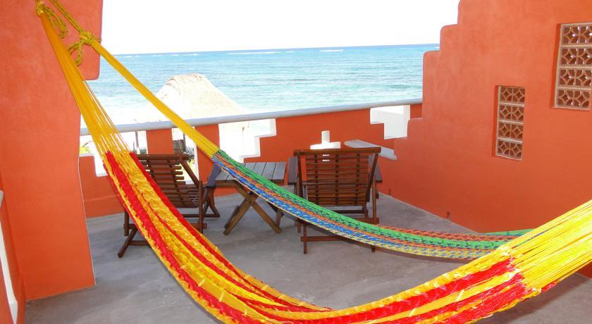 Апартаменты Mayan Beach Garden Inn