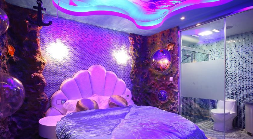 Dream Hotel