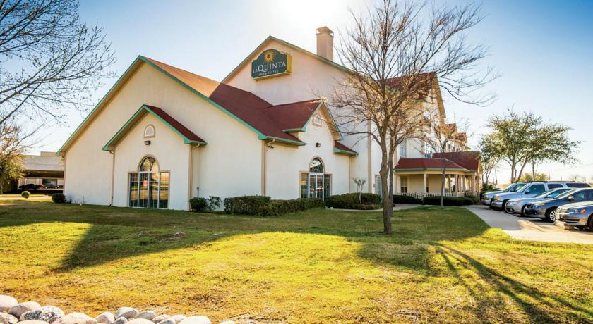 Хостел La Quinta Inn & Suites Rockwall
