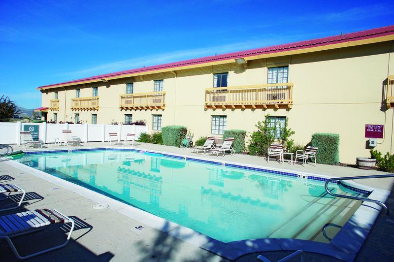 Отель La Quinta Inn Rock Springs