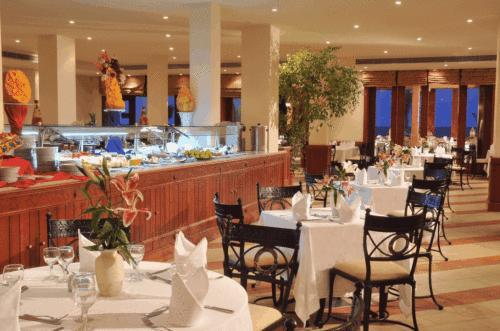 Отель Resta Reef Resort Marsa Alam