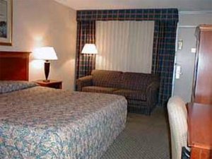 Отель Quality Inn University
