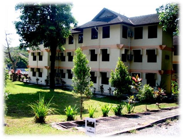 Хостел The University Inn