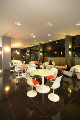 Отель Flemington Hotel