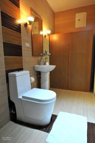 Отель Tugawe Cove Resort