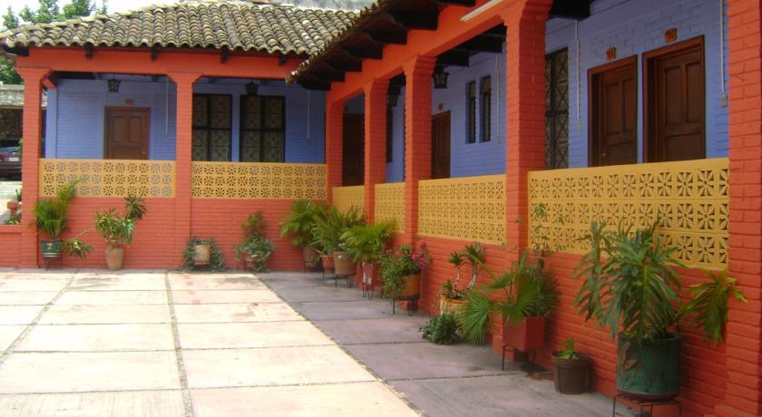 Отель Hotel Clasico Colonial