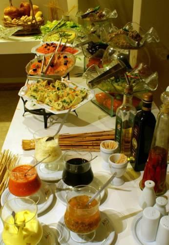 Отель Hotel Embaixador