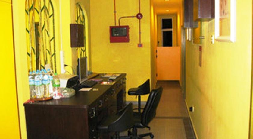 Отель Sunshine Hotel