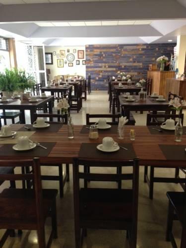 Отель Laureles Hotel