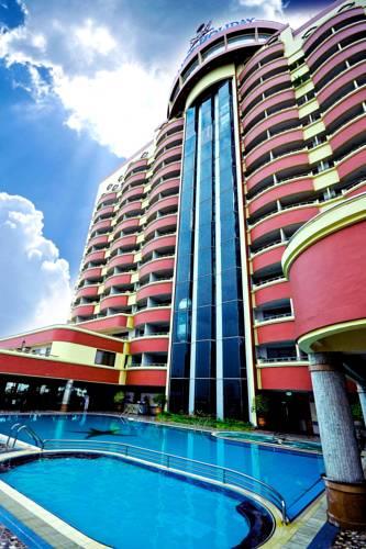 Отель Planet Holiday Hotel & Residence