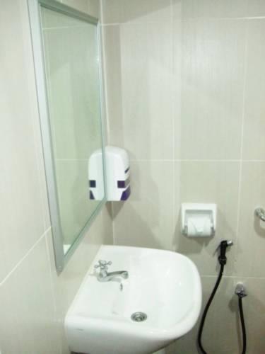 Отель Hotel Darulaman