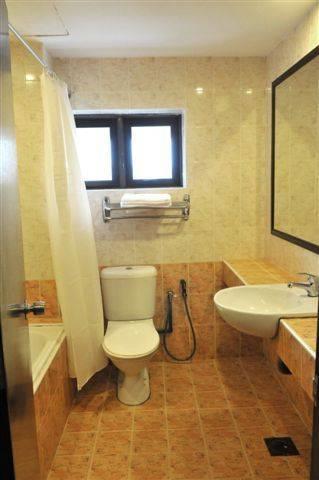 Отель Lodge 18 Hotel