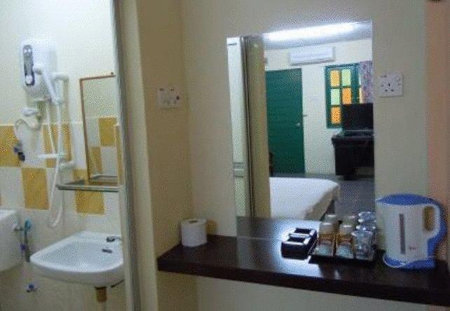 Отель Sabak Awor Resort