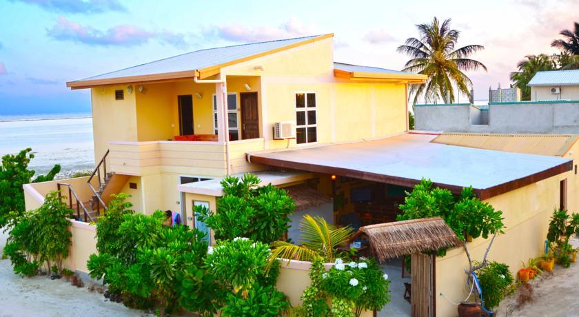 Отель Maafushi Inn