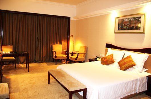 Отель Country Garden Phoenix Hotel Wuhan