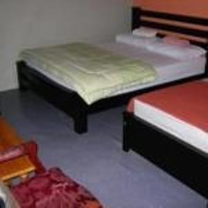 Отель Yaznie Homestay @ Sri Raya 1