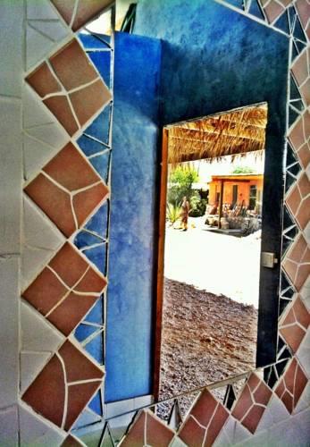 Отель Tobiana Desert Lodging Negev