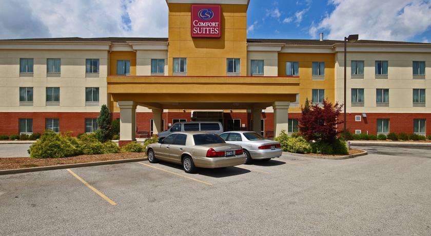 Отель Comfort Suites Cincinnati Airport