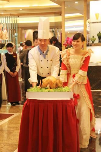 Отель Zhonghao New Century Hotel Qinghai