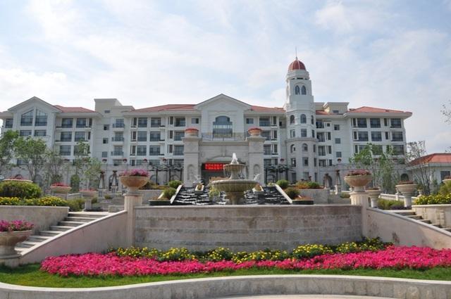 Отель Country Garden Phoenix Hotel Tongliao