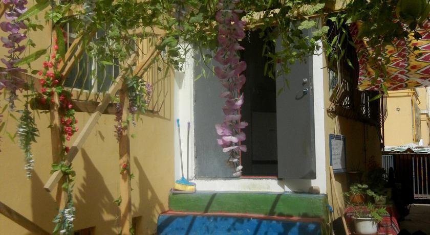 Хостел KKH Breeze Hostel