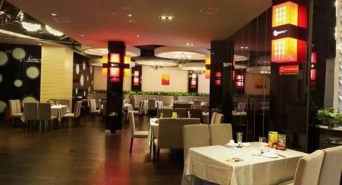 Отель Wuhan Ruian Hotel on Xiongchu Road
