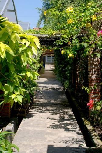 Отель De Daunan Boutique Guesthouse, Gallery & Garden