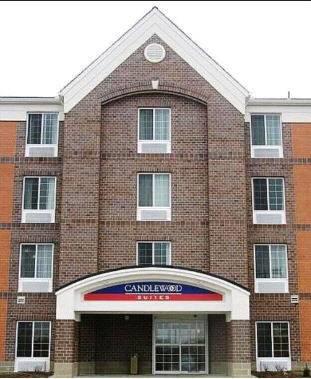Отель Candlewood Suites Olathe