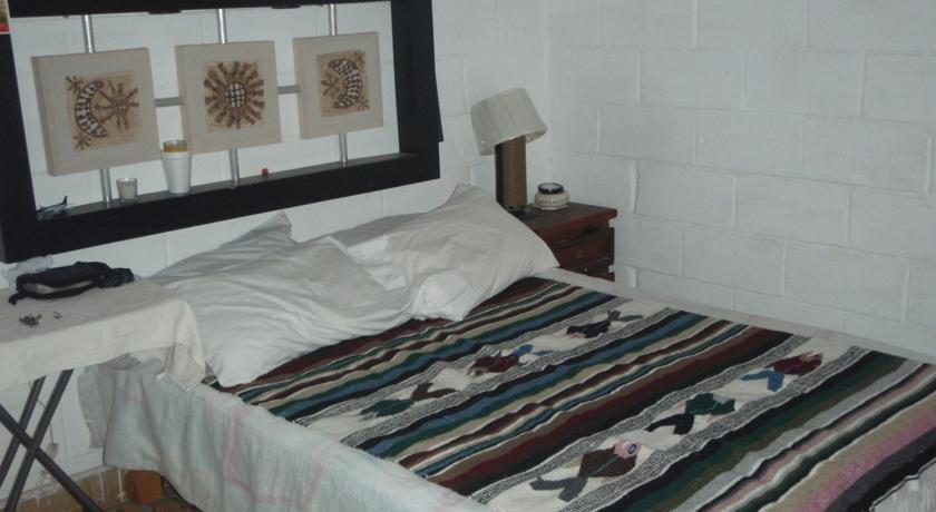 Отель Hostal de Josias