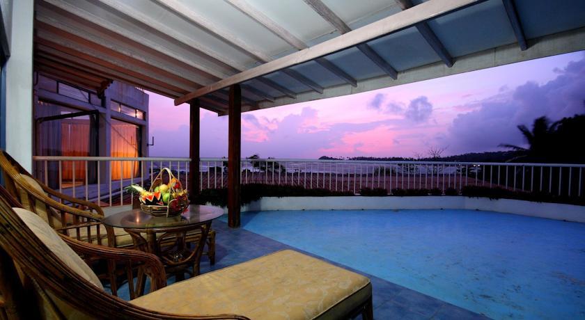 Beach Hotel Cormaran