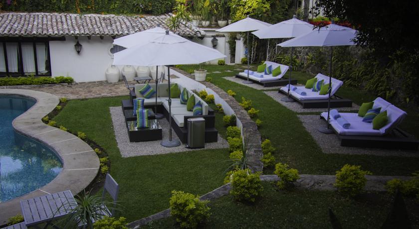 Отель Las Casas B+B