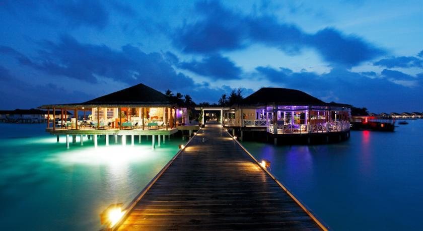 Отель Centara Grand Island Resort & Spa Maldives