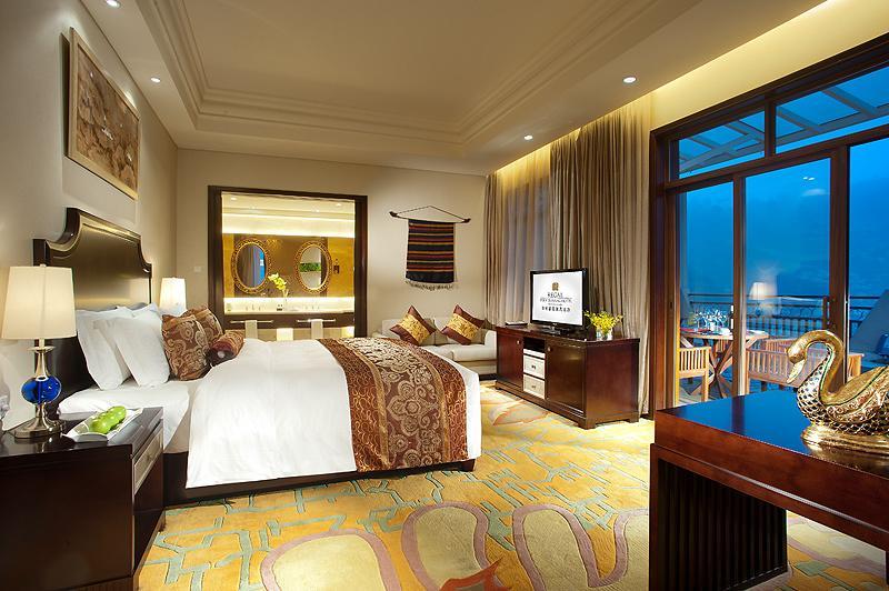 Отель Regal Poly Guiyang Hotel