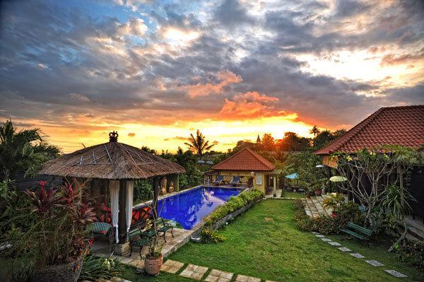 Flamboyant Homestay