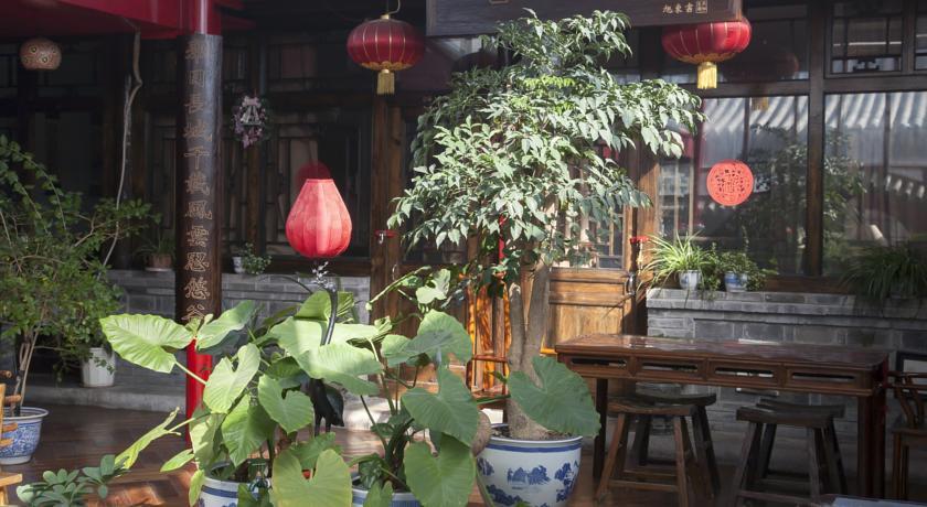 Отель The Great Wall Courtyard Hostel