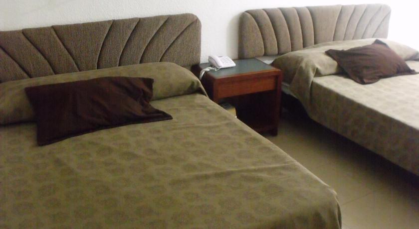 Отель Hotel Santa Lucia del Bosque
