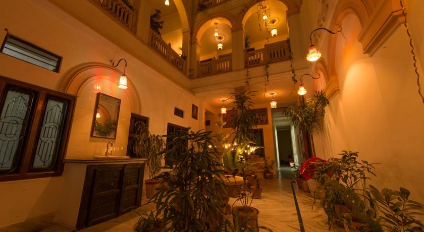 Отель Kanhaia Haveli