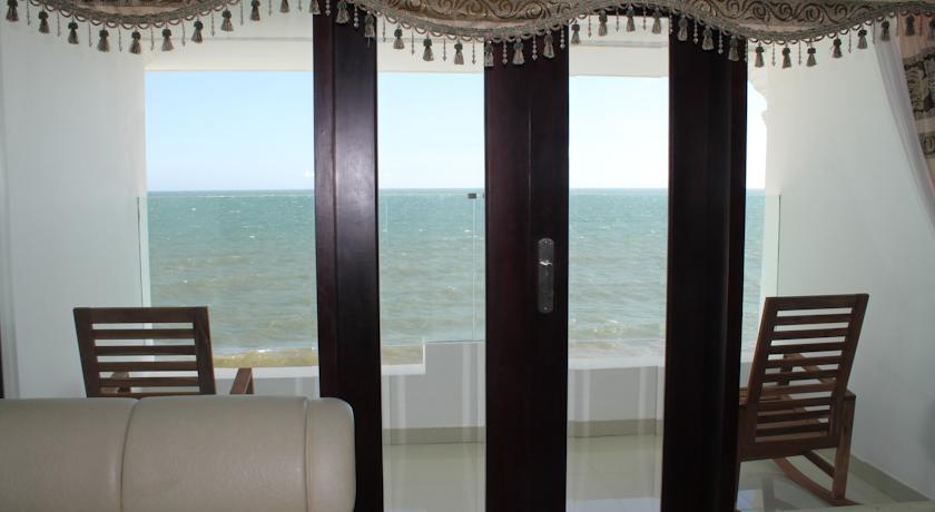 Отель Ocean Front Hotel