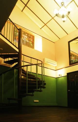 Travel Hub Guesthouse