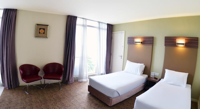 Отель Hotel Sentral Kuantan